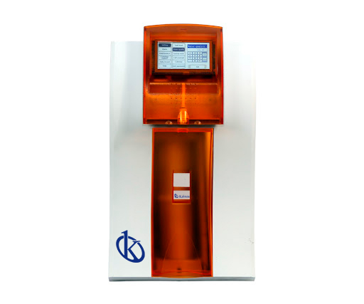 How can laboratory water quality problems be avoided?