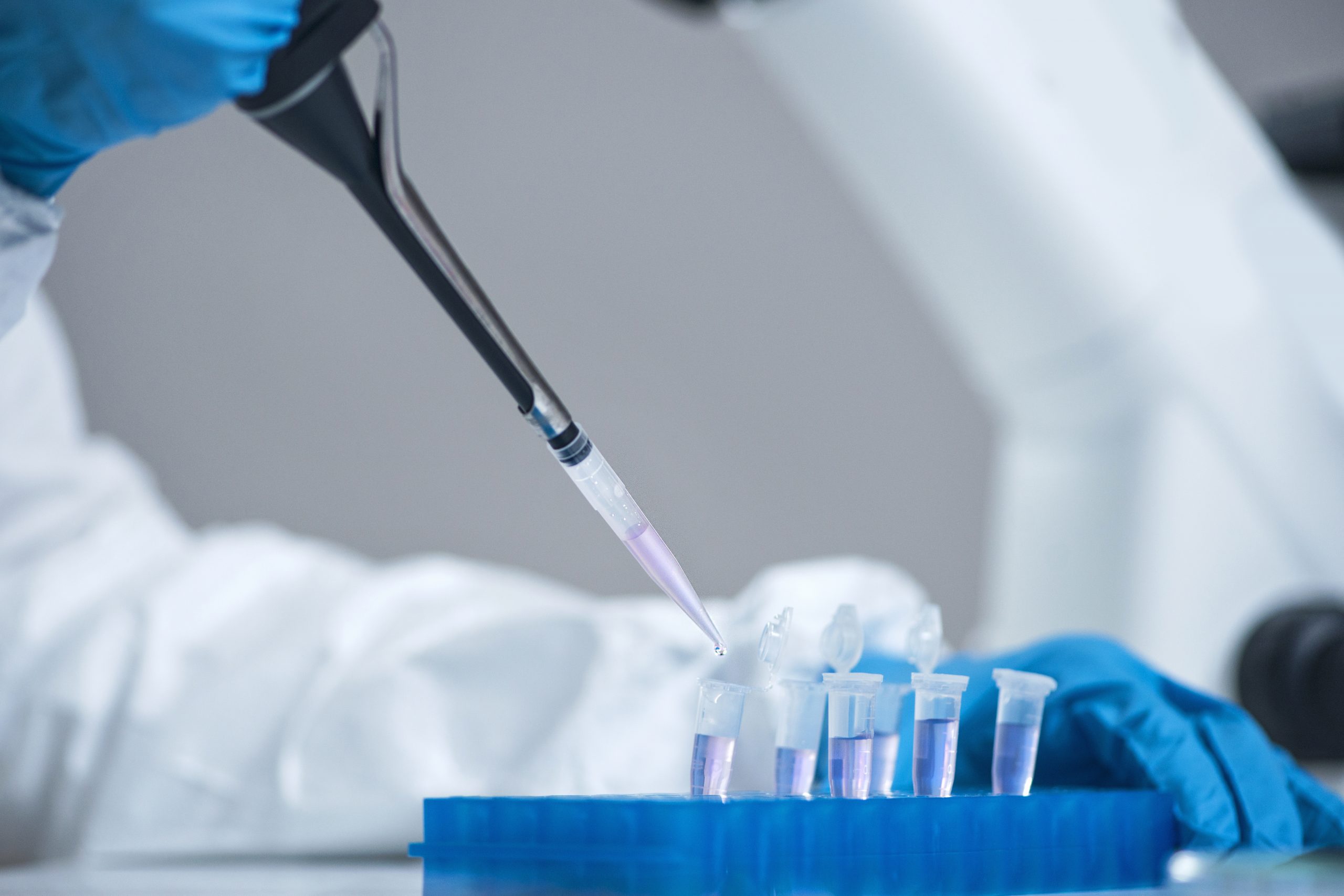 What is a variable volume micropipette?